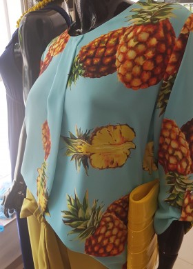 Риза с ананаси